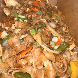 Fat Dragon Thai Food Truck - Boat noodle with chicken