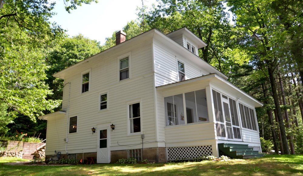 ACORN HILL LAKE HOME 7353 State Highway 47, Lake Tomahawk, Wisconsin