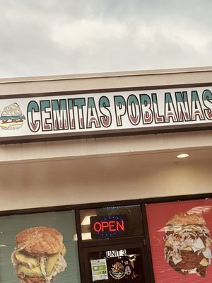 Cemitas Poblanas by null
