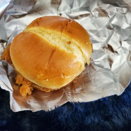 Signature chicken sandwich Signature chicken sandwich