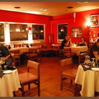 Rossellinis - Rossellini's Restaurant and Lounge - Italian Near Me - Daytona Beach, Florida Rossellinis - Rossellini's Restaurant and Lounge - Italian Near Me - Daytona Beach, Florida