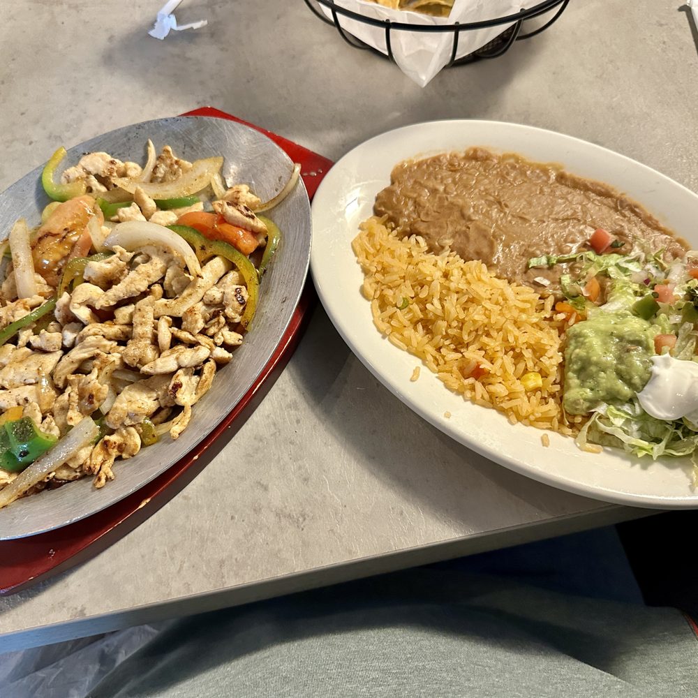 Acapulco Mexican Grill - Chicken Fajitas - Mexican Near Me - Grand Rapids, Michigan