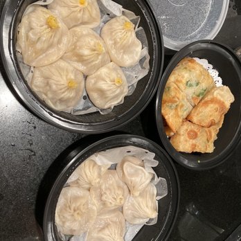 Mr Bun - Crabmeat and Pork Soup Dumpling, Pork Soup Dumpling, beef scallion pancake. Bland dumplings and a pathetic amount of beef in the pancake - Shanghainese Near Me - Brooklyn, New York