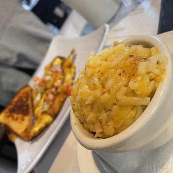Smithfield Gourmet Bakery And Cafe - Hashbrown casserole - Bakeries Near Me - Smithfield, Virginia