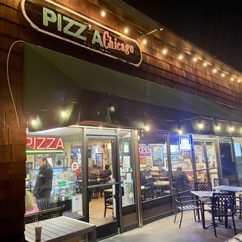 Pizz'A Chicago - Main entrance at night. - Pizza Near Me - Santa Clara, California Pizz'A Chicago - Main entrance at night. - Pizza Near Me - Santa Clara, California
