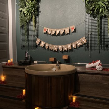 Oakwell Beer Spa - Beer Spa Hot Tub with Date Night Anniversary Package - Day Spas Near Me - Denver, Colorado