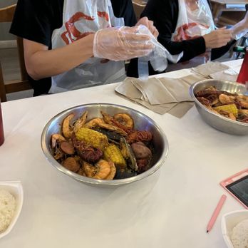 Cajun Crawfish Stop - Cajun/Creole Near Me - Covina, California