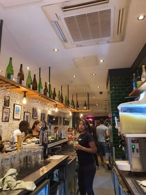 Shack Fuyu Soho by null