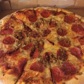 Main Street Pizza - Pepperoni and ground beef - Pizza Near Me - Munising, Michigan Main Street Pizza - Pepperoni and ground beef - Pizza Near Me - Munising, Michigan