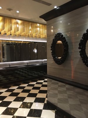 Breeze Center by null