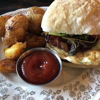 Chartier - Breakfast sandwich - French Near Me - Beaumont, Alberta Chartier - Breakfast sandwich - French Near Me - Beaumont, Alberta
