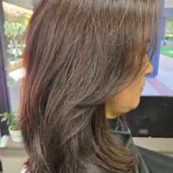 Grace Oak Beauty Salon - Haircut by Julia J.