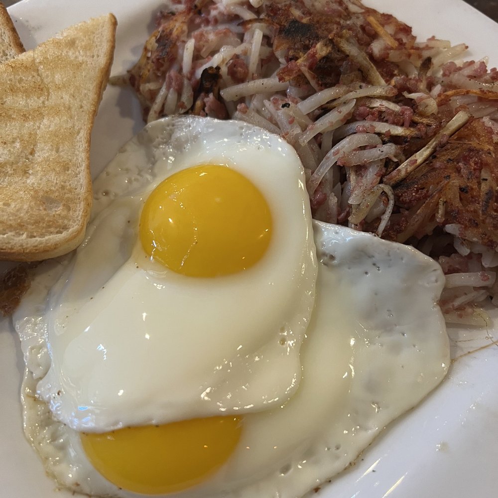 Friar Tuck - Corned Beef Hash (until 2pm) - British Near Me - Clermont, Florida
