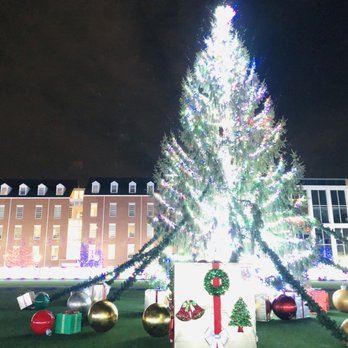 Chesapeake Central Park - Chesapeake Central Park:  Christmas 2018 - Parks Near Me - Oklahoma City, Oklahoma