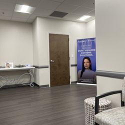 Eagle's Landing OB/GYN - Nice clean and simple lobby peaceful