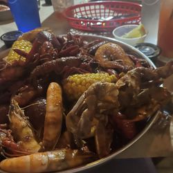 Crafty Crab - Whole Shrimp & Crawfish, Blue Crab