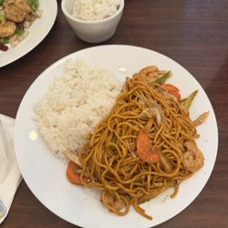 Panda Gourmet - Lo Mein Shrimp