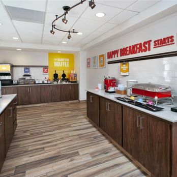 Hampton Inn & Suites St. Cloud, MN - Breakfast Area - Hotels Near Me - Saint Cloud, Minnesota Hampton Inn & Suites St. Cloud, MN - Breakfast Area - Hotels Near Me - Saint Cloud, Minnesota