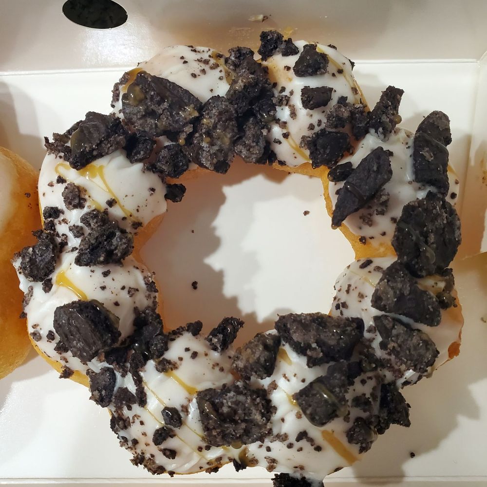 Mochinut - Bellevue Square - Oreo Cheesecake - Hot Dogs Near Me - Bellevue, Washington Mochinut - Bellevue Square - Oreo Cheesecake - Hot Dogs Near Me - Bellevue, Washington