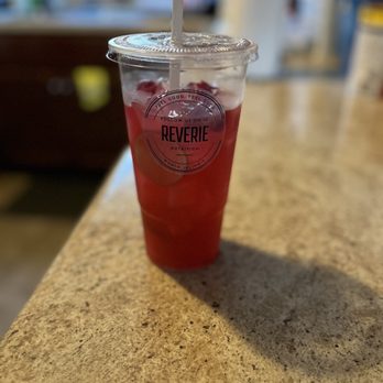 Reverie Nutrition - Dragon fruit mimosa - Juice Bars & Smoothies Near Me - Worth, Illinois Reverie Nutrition - Dragon fruit mimosa - Juice Bars & Smoothies Near Me - Worth, Illinois