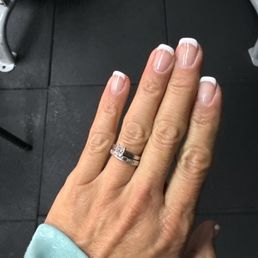 Gel French manicure