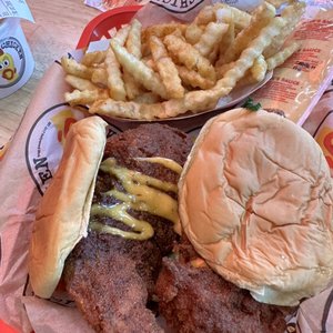 DAVE’S HOT CHICKEN - 82 Photos & 70 Reviews - 1735 W. Craig Road, Las ...