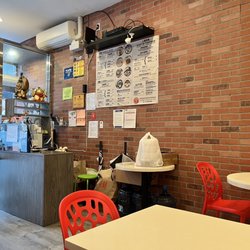 Superior Wonton Noodles - Interior