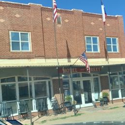 Front of Hotel Turkey - grab yourself a rocking chair out front to chill in! Front of Hotel Turkey - grab yourself a rocking chair out front to chill in!