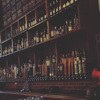 The Churchill - Great selection - Pubs Near Me - Victoria, British Columbia