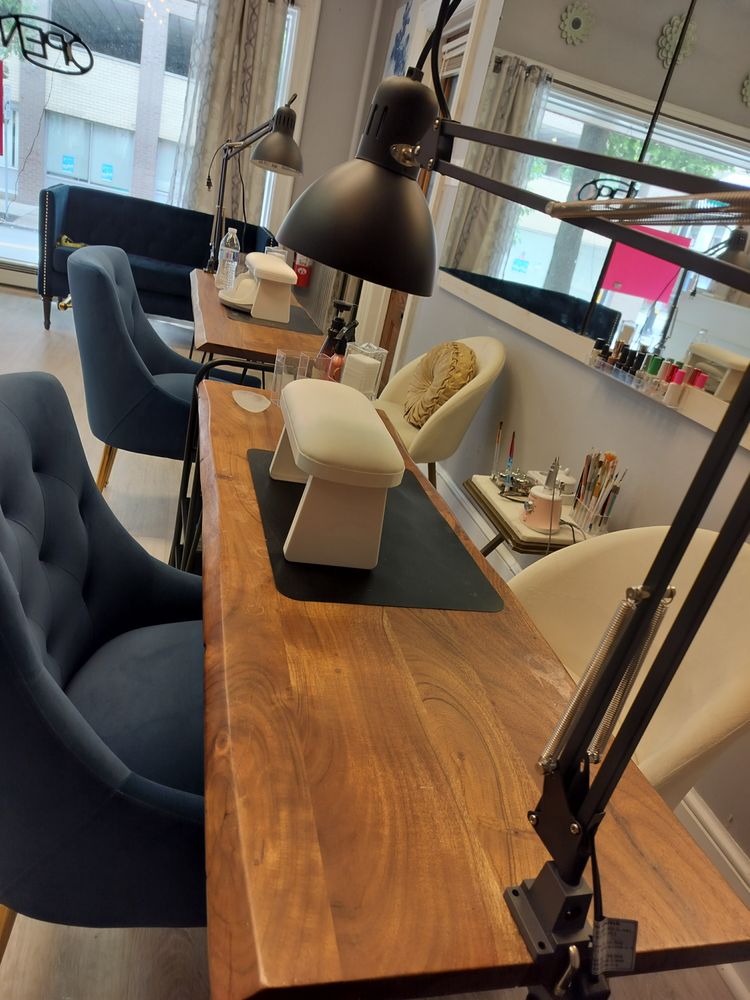 DAHLIAS NAILS 14 Photos 267 King St, Pottstown, Pennsylvania Nail