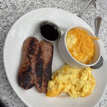 Black Walnut - Big Plate - New American Near Me - Houston, Texas Black Walnut - Big Plate - New American Near Me - Houston, Texas
