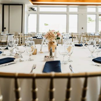 C&M Fleuri - Simple and elegant centerpiece! - Florists Near Me