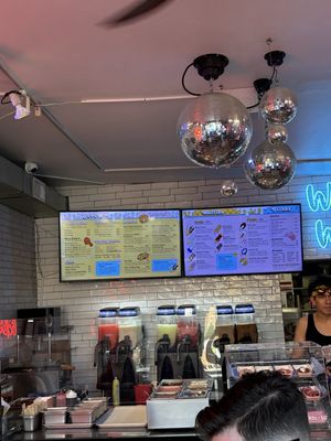 Willies Dick 'n Chicken by null