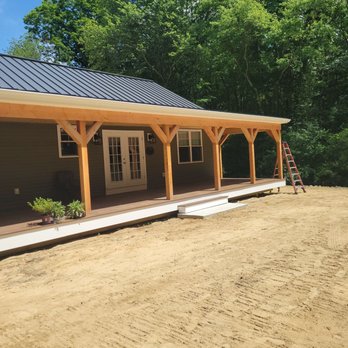 Quinn's Construction - Back porch - Roofing Near Me - Dracut, Massachusetts Quinn's Construction - Back porch - Roofing Near Me - Dracut, Massachusetts
