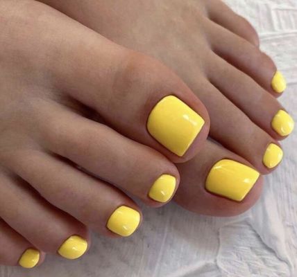 Basic Pedicure - Luxury trim and color of your choice