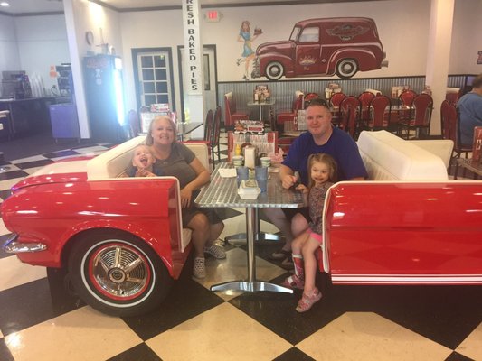Tracey's Diner by null