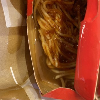 Jollibee - This is supposed to be spaghetti.... - Filipino Near Me - London, XGL Jollibee - This is supposed to be spaghetti.... - Filipino Near Me - London, XGL