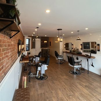 The Vanderbilt Barber - Rustic - Barbers Near Me - Brooklyn, New York