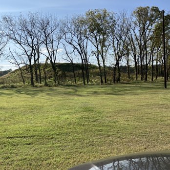 Pinson Mounds State Archaeological Park - Ozier Mound off the beaten path before you leave the park - Hiking Near Me - Pinson, Tennessee Pinson Mounds State Archaeological Park - Ozier Mound off the beaten path before you leave the park - Hiking Near Me - Pinson, Tennessee