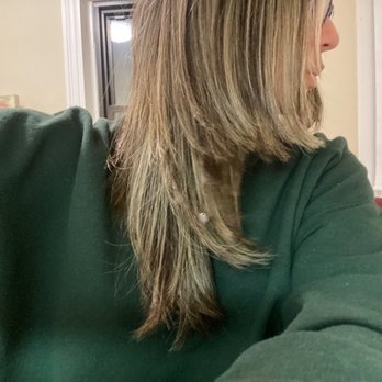 Dellaria Salons Boston - my very chopping and i blended haircut - Hair Salons Near Me - Boston, Massachusetts Dellaria Salons Boston - my very chopping and i blended haircut - Hair Salons Near Me - Boston, Massachusetts