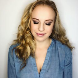 Raw Beauty Lounge - Makeup and lashes!!