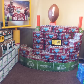 Safeway - Super Bowl Display - Grocery Near Me - Alameda, California