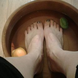 Rung's Thai Massage - Foot soak first.