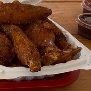 Bearded One BBQ - 6 Smoked Wings with the best crunch - Food Trucks Near Me - Monroe Township, New Jersey