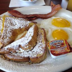 Leo's Cafe - French Toast