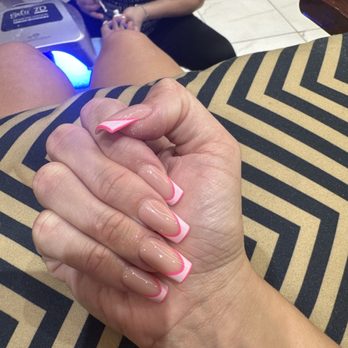 Chic Nails Lounge - Nail Salons Near Me - Irving, Texas
