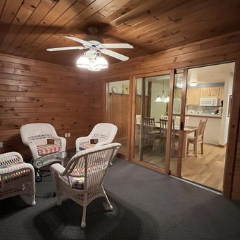 Little Sweden - Enclosed patio beautifully paneled - Hotels Near Me - Fish Creek, Wisconsin Little Sweden - Enclosed patio beautifully paneled - Hotels Near Me - Fish Creek, Wisconsin