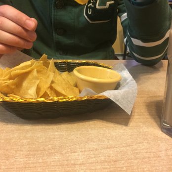 El Santaneco Restaurant - Fee chips! - Spanish Near Me - Chelsea, Massachusetts El Santaneco Restaurant - Fee chips! - Spanish Near Me - Chelsea, Massachusetts