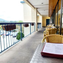 Zen Sushi - Out side balcony seating