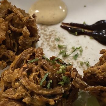Silka Borough Market - Onion Bhajis - Indian Near Me - London, XGL Silka Borough Market - Onion Bhajis - Indian Near Me - London, XGL